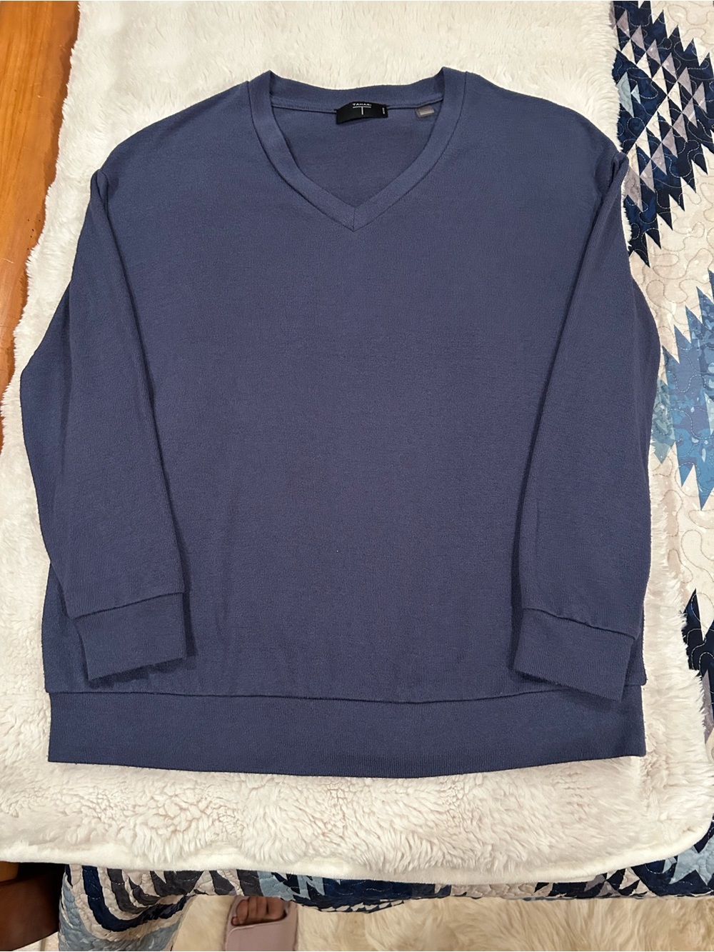 Tahari Women’s V-Neck Sweater in Slate Blue